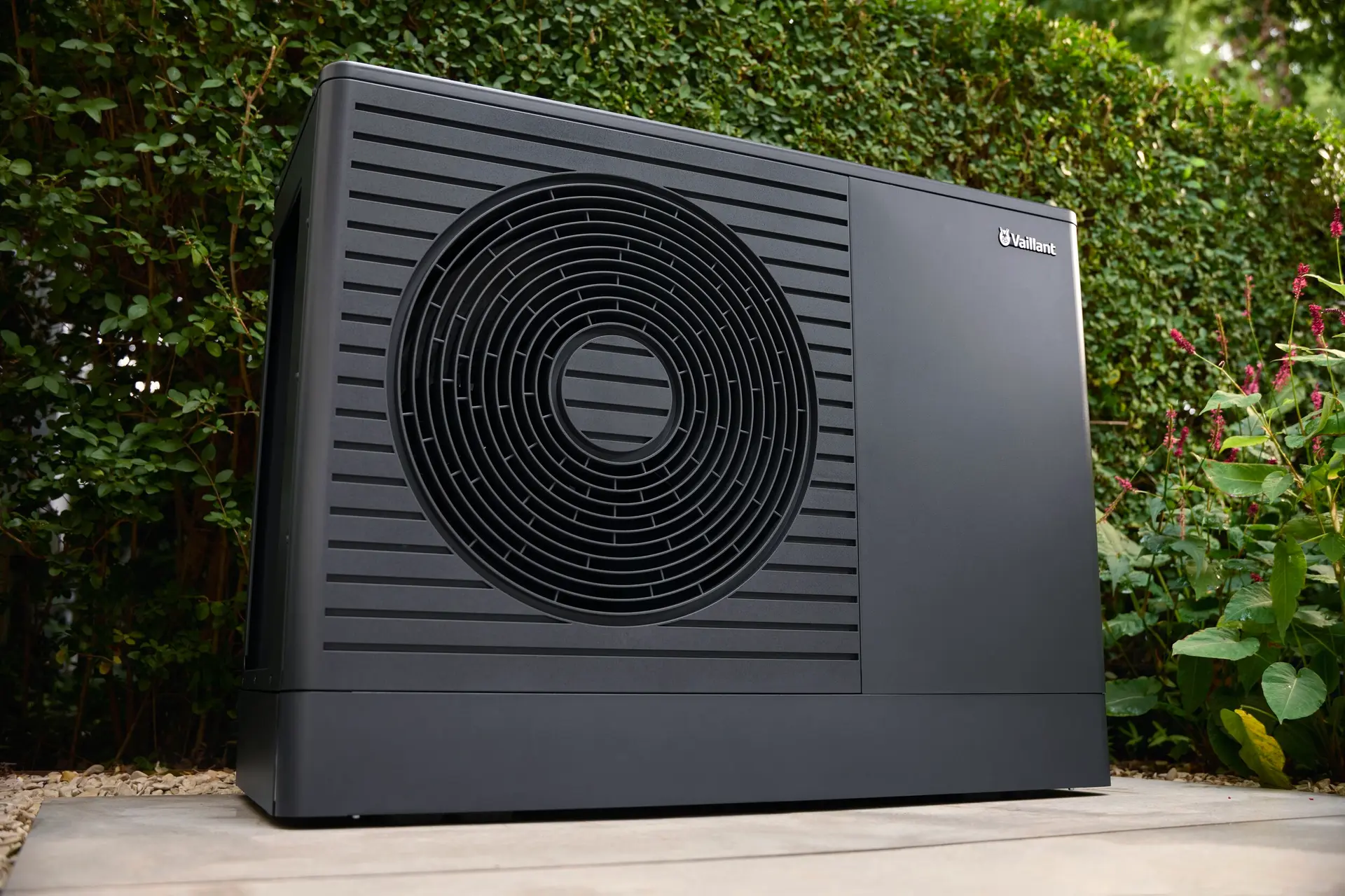 Vaillant aroTHERM pro close-up